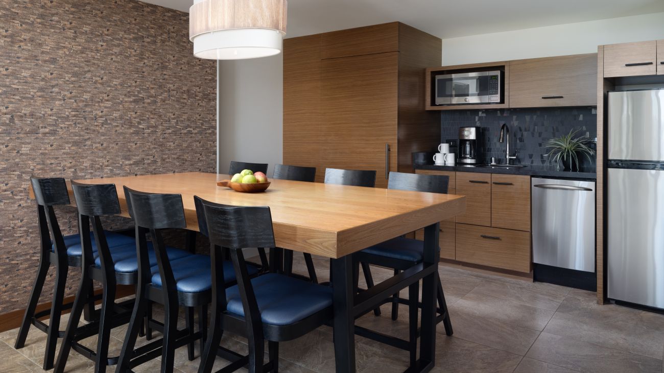Kitchen (2-Bedroom Suite)